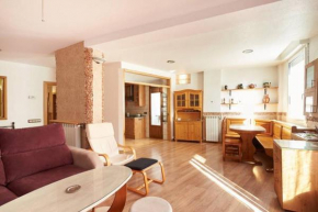 Отель Apartamento Trampantojo  Памплона